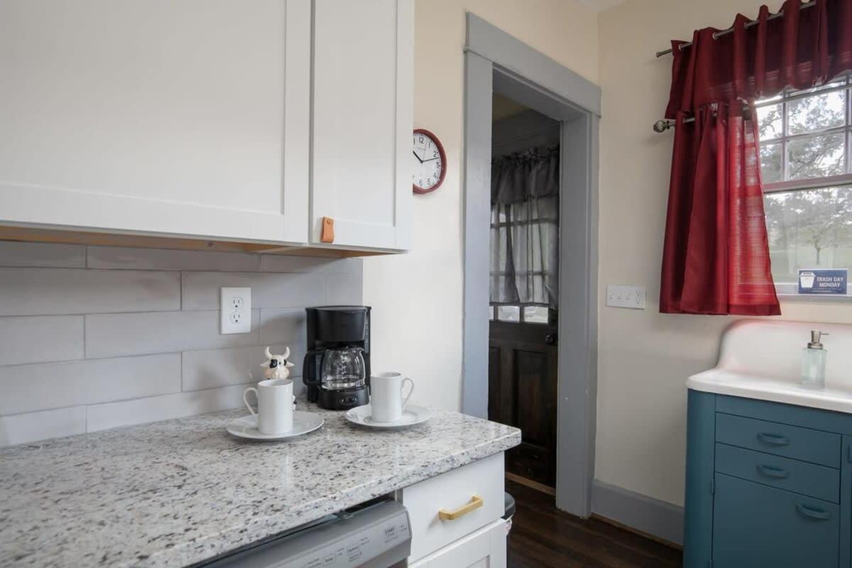 East Lake Stunner-Located At The Foot Of The Ruffner Mountains Μπέρμινχαμ Εξωτερικό φωτογραφία