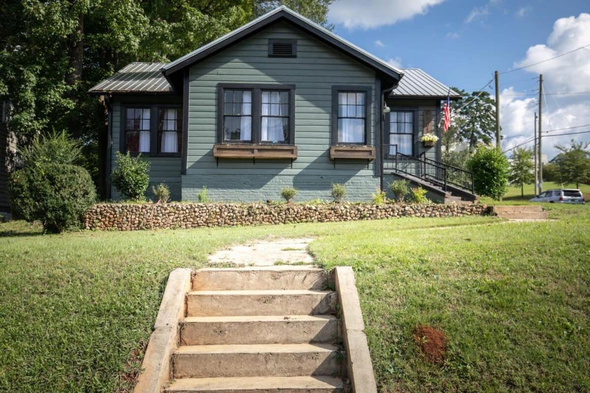 East Lake Stunner-Located At The Foot Of The Ruffner Mountains Μπέρμινχαμ Εξωτερικό φωτογραφία